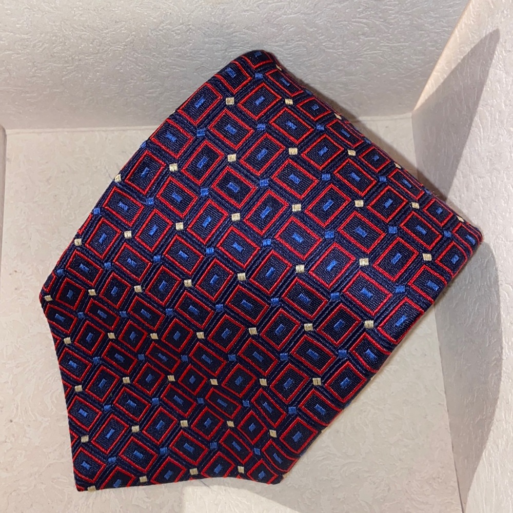 Metropolitan View Red Blue & Gold Geometric 100% Silk Tie